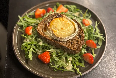 Goat cheese salad
