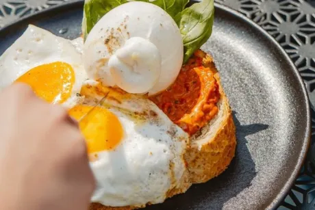 Burrata toast