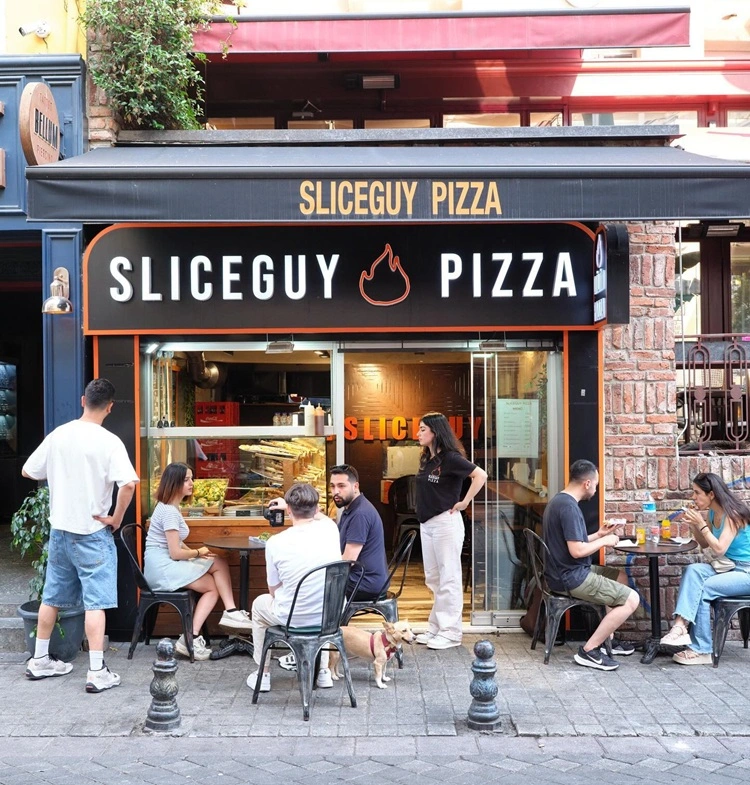 Sliceguy Pizza interior